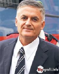 Ahmet Zeki Üçok